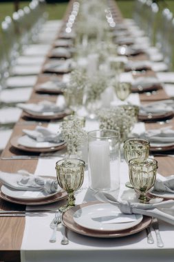 Düğünde ziyafet masası.