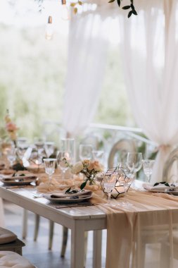 Düğünde ziyafet masası.