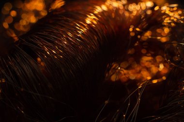 demir olmayan metal parçaları, temiz bakır tel halkaları yakın plan, makro.