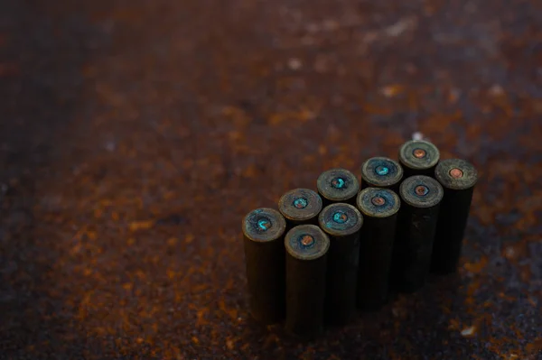 Bir Tüfeğinden Çıkan Mermi Kovanlarını Içmek Cinayet Tehlike Savaş — Stok fotoğraf