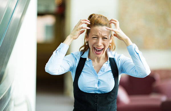 Стрессовая деловая женщина
