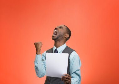 kızgın müşteri, executive adam tutarak belge, kağıt çığlık 