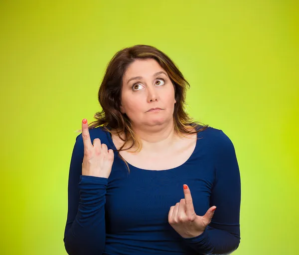 Confused woman, unsure which way to go in life — Stock Photo, Image