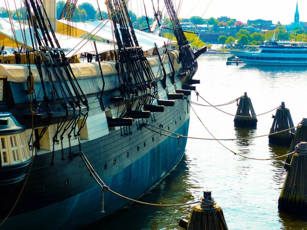 美国马里兰州巴尔的摩港的旧船 — 图库照片