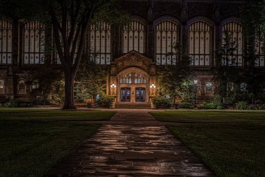 Kapılar ve vitraylar - Hukuk Fakültesi Dörtgeni - Ann Arbor - Michigan - ABD