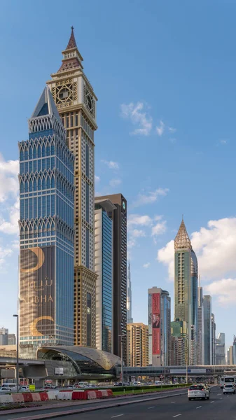 Ντουμπάι Ηνωμένα Αραβικά Εμιράτα Φεβρουαρίου 2022 Σύγχρονοι Ουρανοξύστες Και Σταθμός — Φωτογραφία Αρχείου