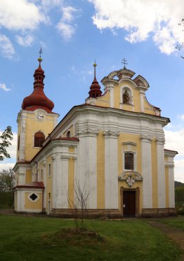 Sloup 'taki Kederli Kadın Barok Kilisesi