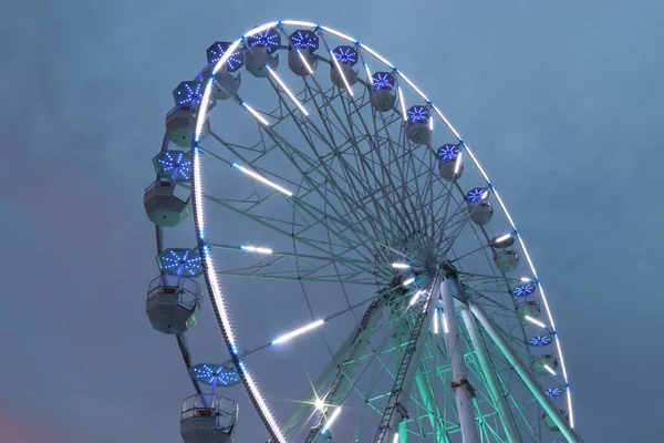 Illuminated Ferris Wheel Tourist Attraction — 图库照片