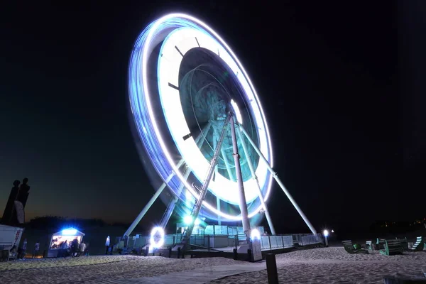 Illuminated Ferris Wheel Tourist Attraction — 图库照片