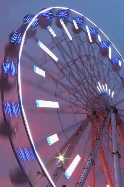 Noria Iluminada Atracción Turística Noche —  Fotos de Stock