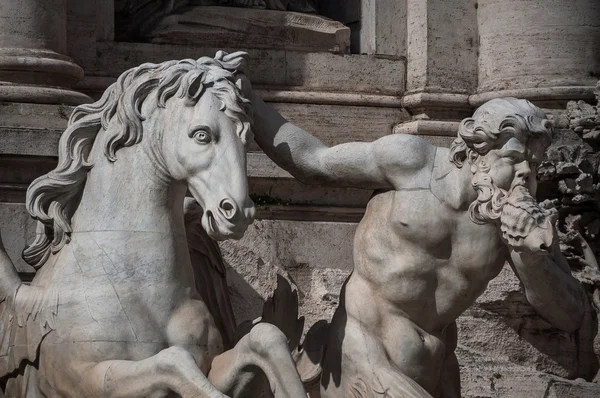 Statue in Trevi — Stockfoto