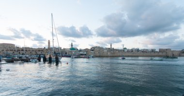 Acre deniz duvar