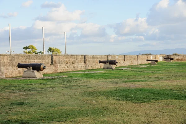 Old Guns on Acre Walls — Stock Photo, Image