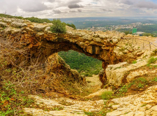 Vista Cueva Keshet Arco Piedra Caliza Que Abarca Los Restos — Foto de Stock