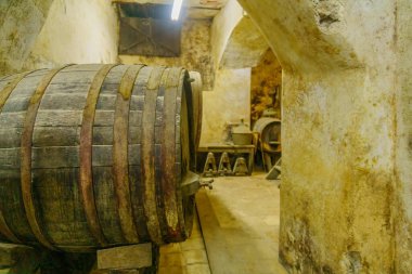 Kudüs, İsrail - 20 Kasım 2021: Eski şaraphanenin görüntüsü, Aziz Kurtarıcı Manastırı (San Salvador), Eski Kudüs, İsrail