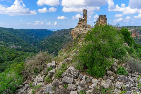 View Ruins Crusader Montfort Castle Kziv Stream Valley Mediterranean Sea — Stock Photo, Image