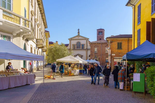 Monza Italia Febrero 2022 Escena Del Mercado Piazza Carrobiolo Con —  Fotos de Stock