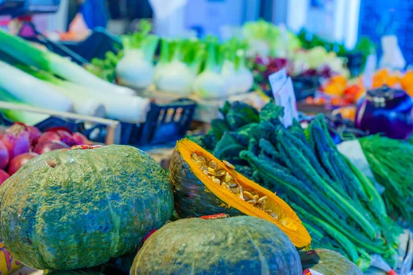 Сцена Рынка Риальто Продаются Овощи Венице Обито Северная Италия — стоковое фото