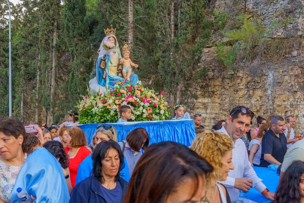 Haifa Israel Mayo 2022 Los Creyentes Levantan Estatua María Desfile — Foto de Stock