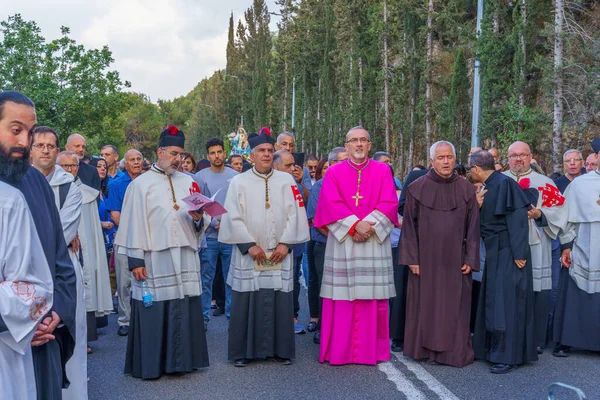 Haifa Israel Maio 2022 Sacerdotes Outros Participam Desfile Nossa Senhora — Fotografia de Stock