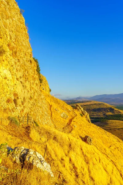 Blick Auf Felsen Klippen Und Fußwege Mount Arbel Nationalpark Nordisrael — Stockfoto