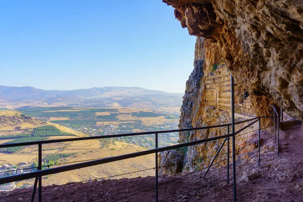 View Remains Ottoman Fortress Cliff Nearby Countryside Mount Arbel National — Foto de Stock