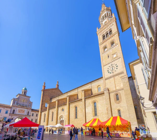 Crema Italië Februari 2022 Carnavalsmarkt Het Plein Van Kathedraal Duomo — Stockfoto