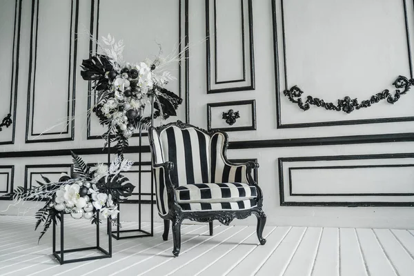 Silla Retro Blanco Negro Interior — Foto de Stock