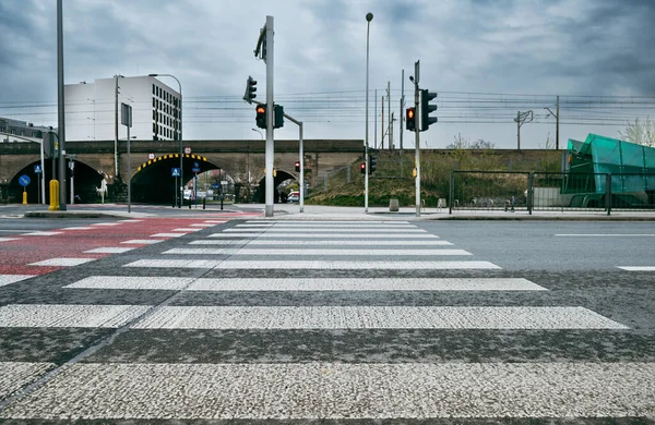 Pedestrian Crossing Which Controlled Traffic Light Red Bike Carpet White — 스톡 사진