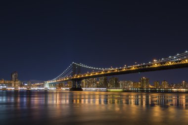 Manhattan Köprüsü Geceleri.