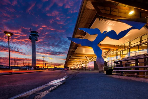 Pôr Sol Colorido Aeroporto Gardemoen Noruega — Fotografia de Stock