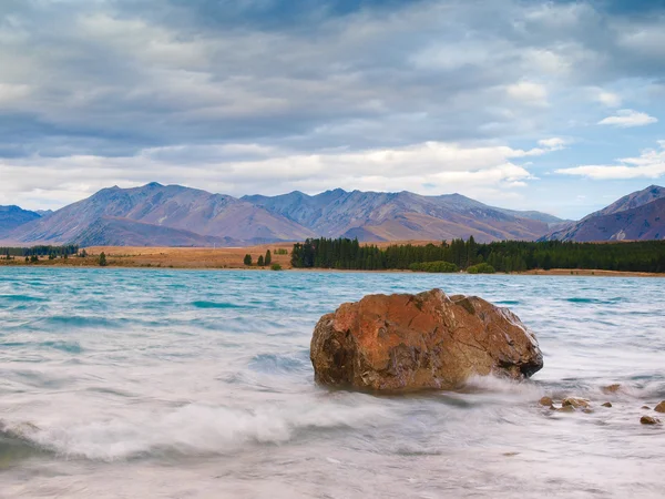 Озеро tekapo і Південні Альпи — стокове фото