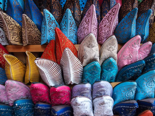 Scarpe arabe colorate — Foto Stock