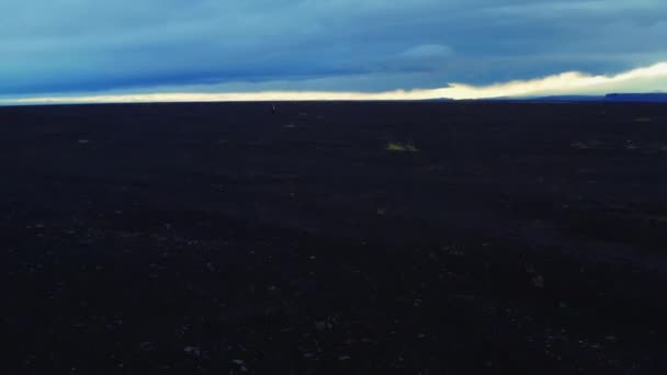 Flying over volcanic field in Iceland — Vídeos de Stock
