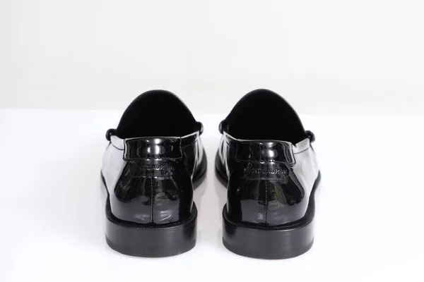 Güzel Lüks Rahat Deri Erkek Ayakkabıları Izole Beyaz Arka Plan — Stok fotoğraf