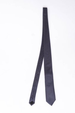 Beyaz arka planda erkek kravatı