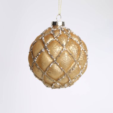 Noel balosu, beyaz arka planda güzel Noel oyuncakları