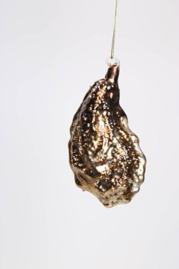 Noel balosu, beyaz arka planda güzel Noel oyuncakları