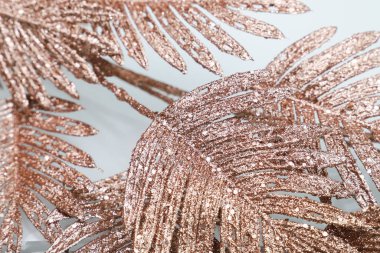 Altın dallı güzel beyaz arkaplan, metin için boş alan, tasarım kaynağı