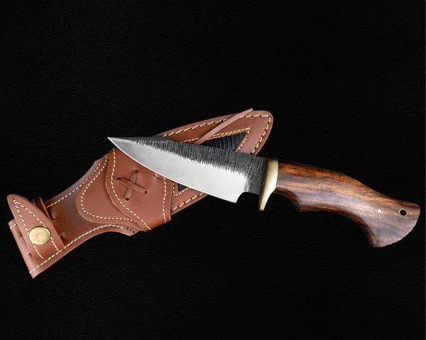 Knivar Med Trä Handtag Isolerad Vit Bakgrund Ovanifrån — Stockfoto