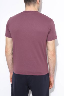 Erkek tişörtleri maketi. Tasarım şablonu. Model