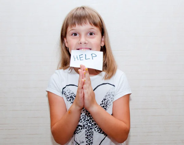 Mädchen braucht Hilfe — Stockfoto