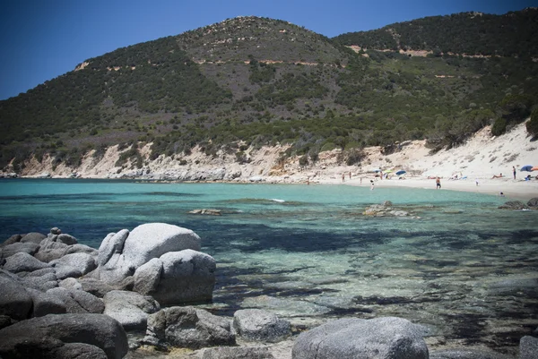 Sardinië. tropische wateren en rotsen — Stockfoto