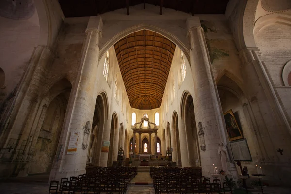 Templo católico interior —  Fotos de Stock