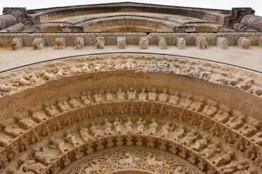 archivolts detay aulnay de saintonge Kilisesi 
