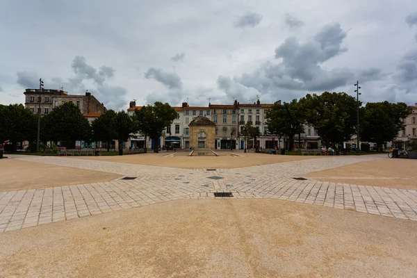 Hlavní náměstí v Rochefortu Francie — Stock fotografie