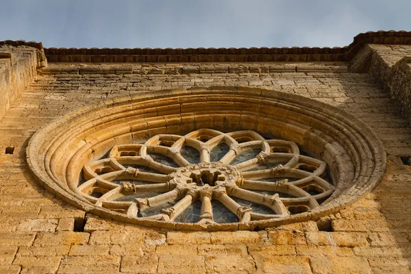 Rosa ventana de la iglesia Villalcazar de Sirga —  Fotos de Stock