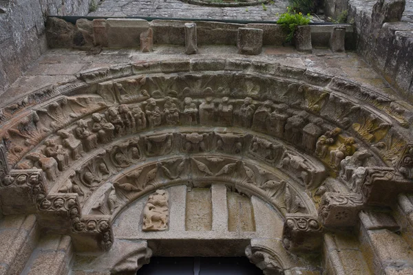 Archivdetails im romanischen Kloster von Carboeiro — Stockfoto