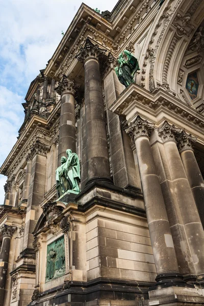 Detalj av evangeliska högsta socken och collegiate church i vara — Stockfoto