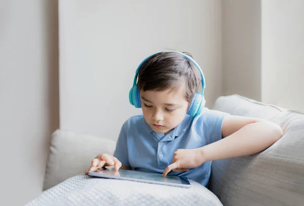 Happy Young Boy Wearing Headphone Playing Game Internet Friends Child — Stock Photo, Image